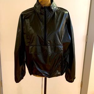 Under Armor black liquid windbreaker size small